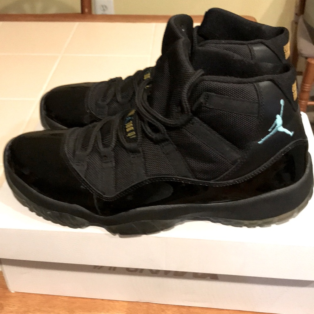 I am selling my Jordan 11 retro Gamma blue size 10